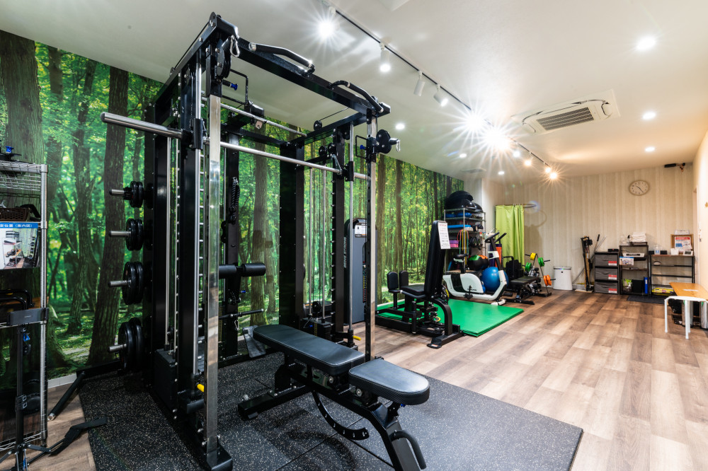 SGYM【綺麗豊富・完全個室】トレーナー＆女性目線で作られたプライベートジム HOURS ｜ 全国のジムやヨガスタジオ検索に特化した